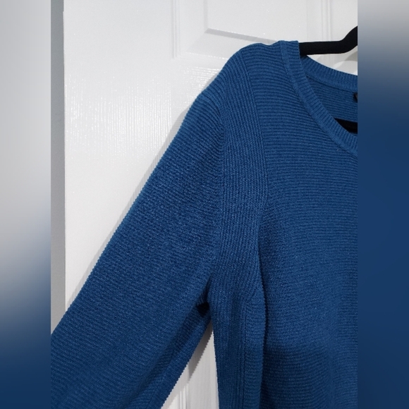 Hilary Radley Blue Crew Neckline Long Sleeve Sweater in Size XL - Picture 5 of 14